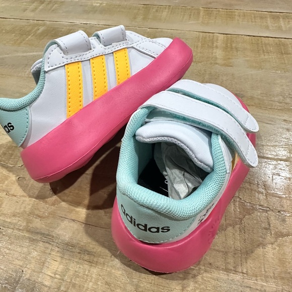 Adidas x disney baby girls kids Minnie Mouse Grandcourt Sneaker tennis shoes - Picture 3 of 15